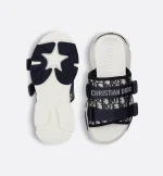 D-Wander Slide - Image 7